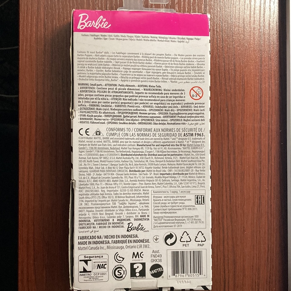Barbie racing outfit for dolls, New in box - Picture 4 of 5